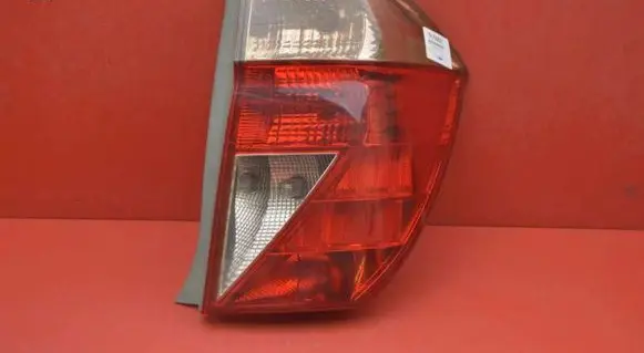 Honda FR-V Rear/tail lights