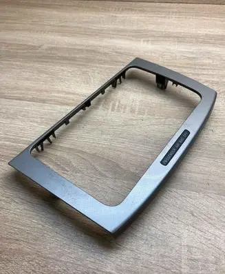 Volkswagen PASSAT B6 Radio/GPS head unit trim 3C0858069M 318410100
