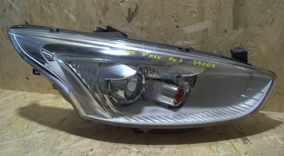 Ford B-MAX Headlight/headlamp AV1113W029DE