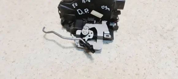 Audi A6 S6 C5 4B Front door lock 401837016