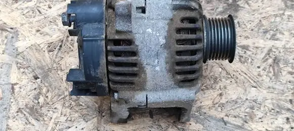 Renault Megane II Generator/alternator 8200667610A 2543563B TG11C065