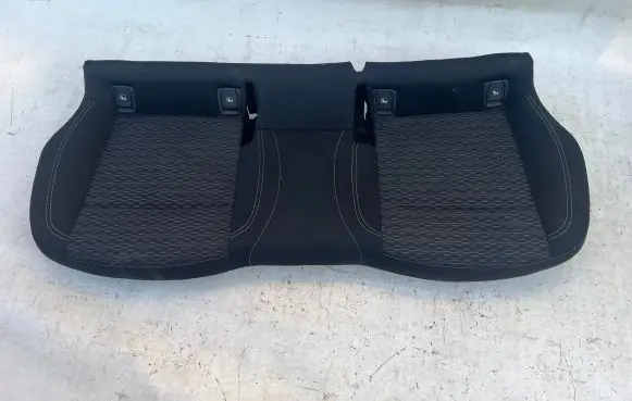 Opel Astra K Second row seats 