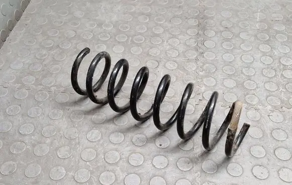 BMW 5 E39 Rear coil spring