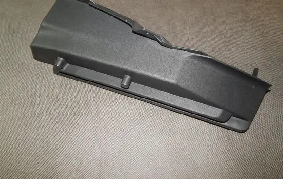 Skoda Octavia Mk3 (5E) Parcel shelf load cover mount bracket 5E5867762