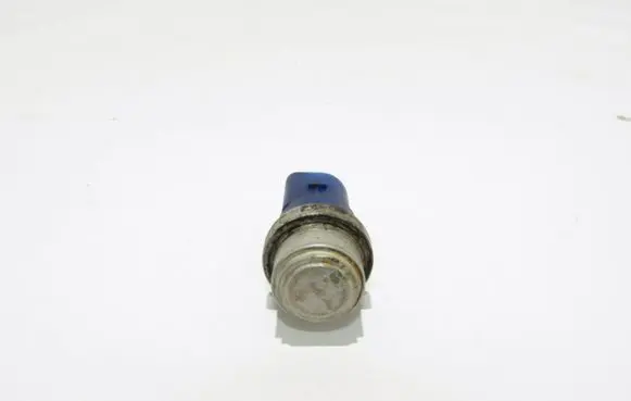 Audi A4 S4 B5 8D Coolant temperature sensor 8D09594818B