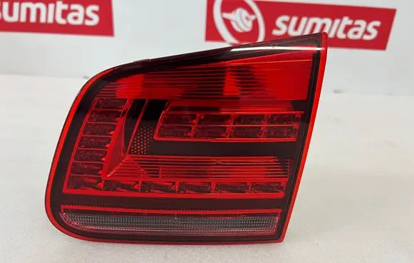 Volkswagen Tiguan Tailgate rear/tail lights 5N0945308