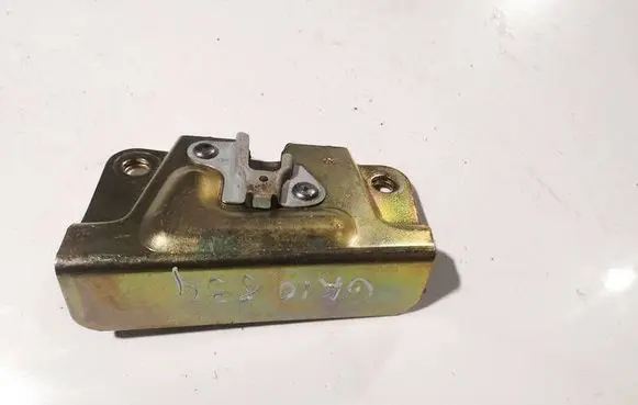 Toyota Avensis T250 Seat back rest lock catch 