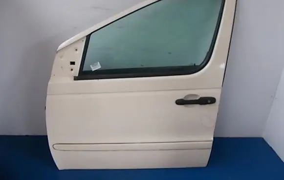 Mercedes-Benz Vaneo W414 Front door
