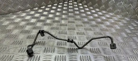 Mercedes-Benz C W204 Fuel injector supply line/pipe 