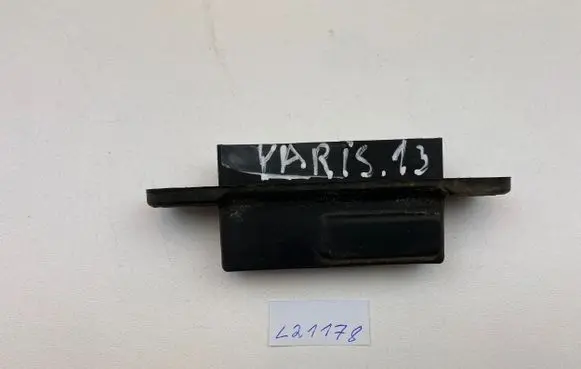 Toyota Yaris Tailgate/trunk/boot open switch 6J42