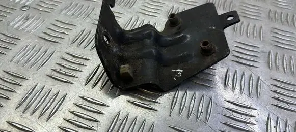 Audi Q7 4L Fender mounting bracket 4L0821289