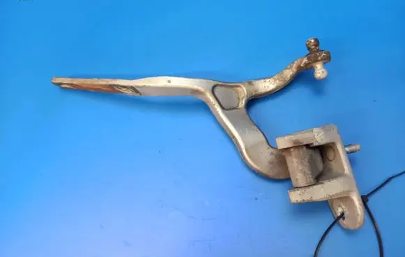 Mercedes-Benz E W211 Tailgate/trunk/boot hinge NL0304