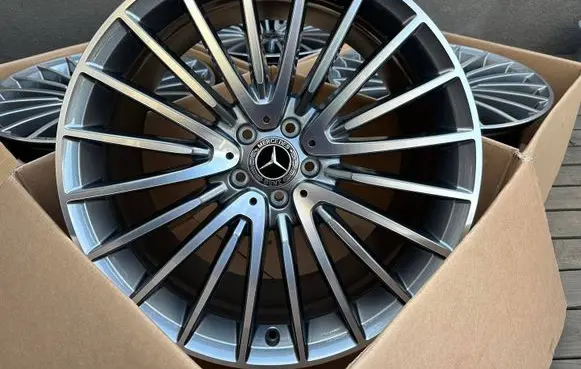 Mercedes-Benz S AMG W222 R21 alloy rim A2234011700 A2234011800