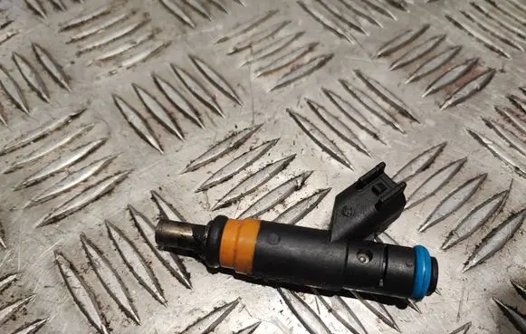 Dodge Durango Fuel injector 05037479AC