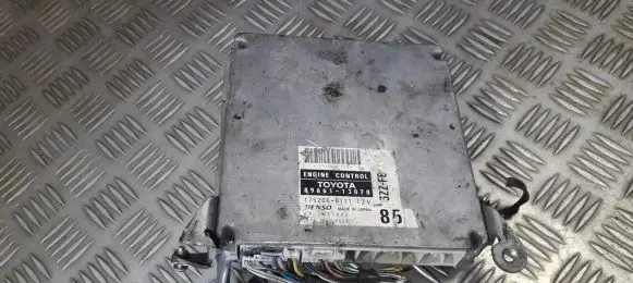 Toyota Corolla Verso E121 Engine control unit/module 8966113070 175200-8111