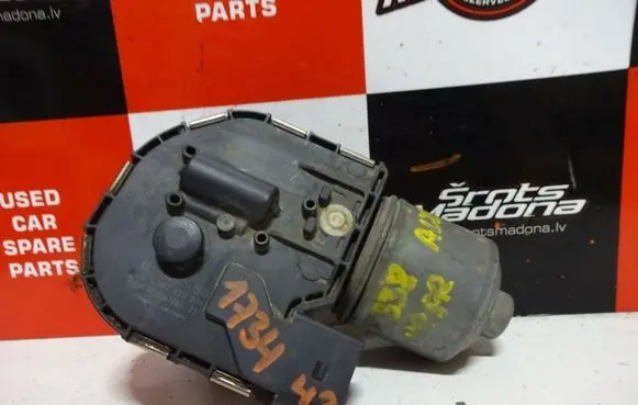 Seat Altea XL Wiper motor 5P0955119C