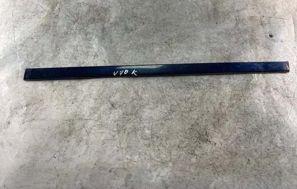 Volvo V70 Rear door glass trim molding 39992754