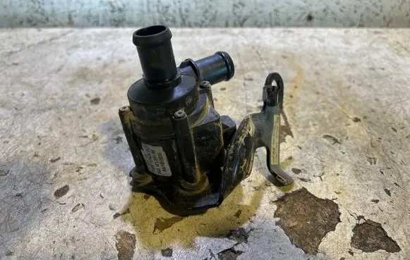 Audi Q3 8U Electric auxiliary coolant/water pump 5Q0121591AB 04102016