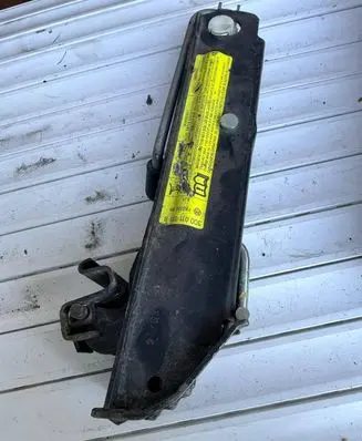 Volkswagen PASSAT B6 Lift Jack 3C0011031B