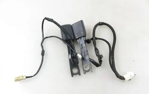 Toyota RAV 4 (XA30) Front seatbelt buckle E034501