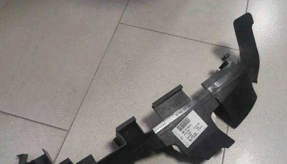 Audi A6 S6 C5 4B Intercooler air guide/duct channel 4B0121284Q 4B0121284