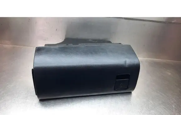 Volkswagen PASSAT B3 Glove box