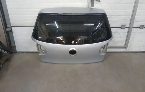 Volkswagen Golf V Tailgate/trunk/boot lid 