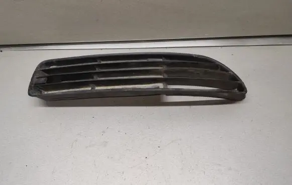 Audi A4 S4 B5 8D Front bumper lower grill 8D0807346B