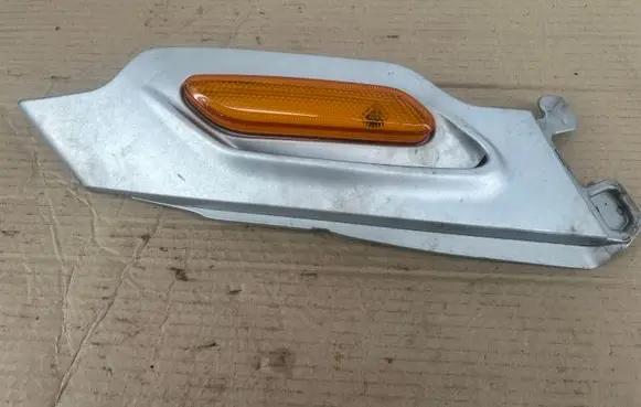 Mini Cooper Countryman R60 Front fender indicator light 9802607