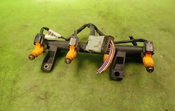 Peugeot 207 Fuel main line pipe 