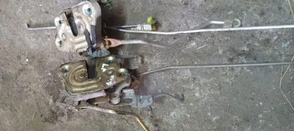 Mitsubishi Pajero Front door lock 