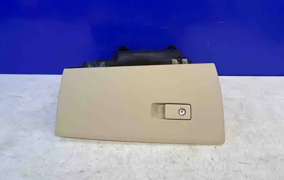 Volvo XC70 Glove box 31305848 31305492
