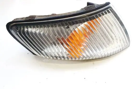 Mazda 626 Front indicator light 21061622 210-61622