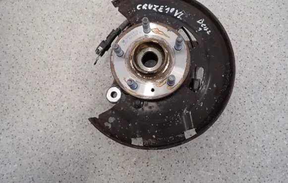 Chevrolet Cruze Front wheel hub spindle knuckle