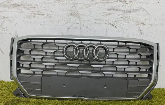Audi Q2 - Front bumper upper radiator grill 81a853651