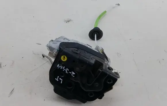 Audi A3 S3 8P Rear door lock 4F0839015