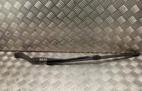 Mercedes-Benz C W204 Windshield/front glass wiper blade A2048200144