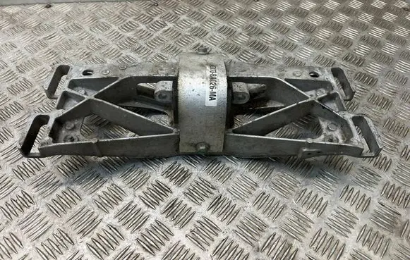 Jaguar XE Gearbox mounting bracket GX735060AC