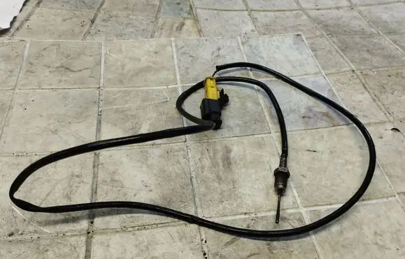 Citroen C5 Exhaust gas pressure sensor 18011743