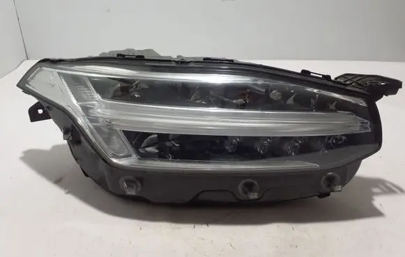 Volvo XC90 Headlight/headlamp 31655813