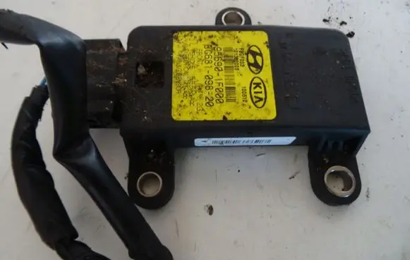 KIA Sportage ESP acceleration yaw rate sensor 956901F000
