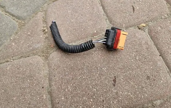 Opel Vivaro Headlight/headlamp wiring loom/harness 