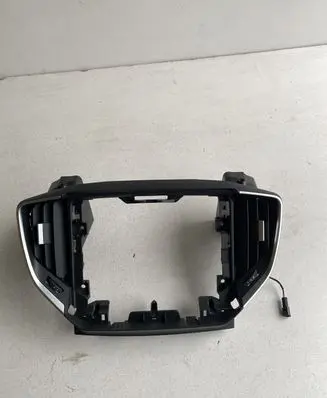 Maserati Ghibli Dash center air vent grill 06701683450