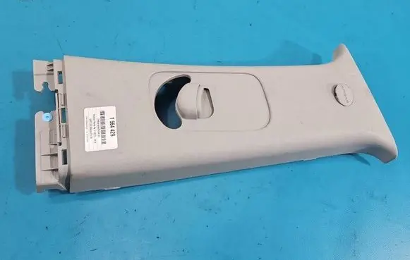 Hyundai Santa Fe Center console 858434Z000 IMPRK1564429