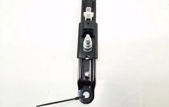 Toyota Auris E180 Seat belt height adjuster 7320002100