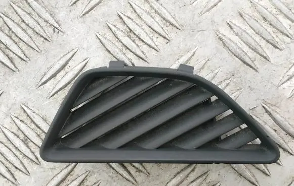 Skoda Superb B8 (3V) Quarter panel pressure vent 3V0819794