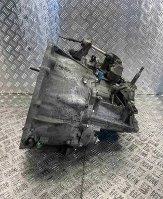 Manual 6 speed gearbox