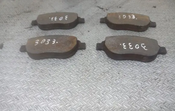 Peugeot 307 Brake pads (front) 