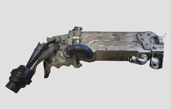 Mercedes-Benz Sprinter W907 W910 EGR valve cooler A6511420467 A6511400700