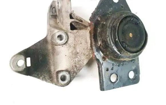 Nissan Qashqai Engine mount bracket dd130407